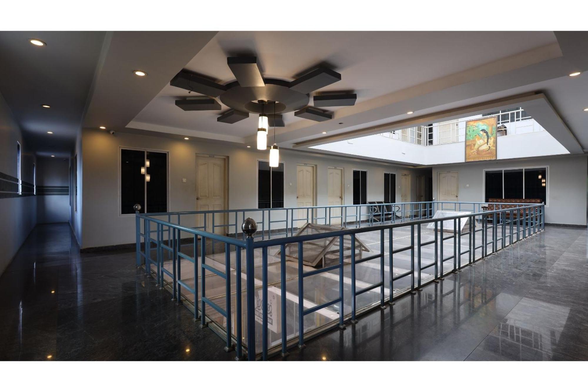 Collection O Ar Square Hotell Thrissur Eksteriør bilde