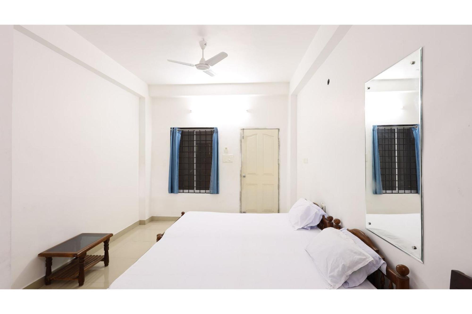 Collection O Ar Square Hotell Thrissur Eksteriør bilde